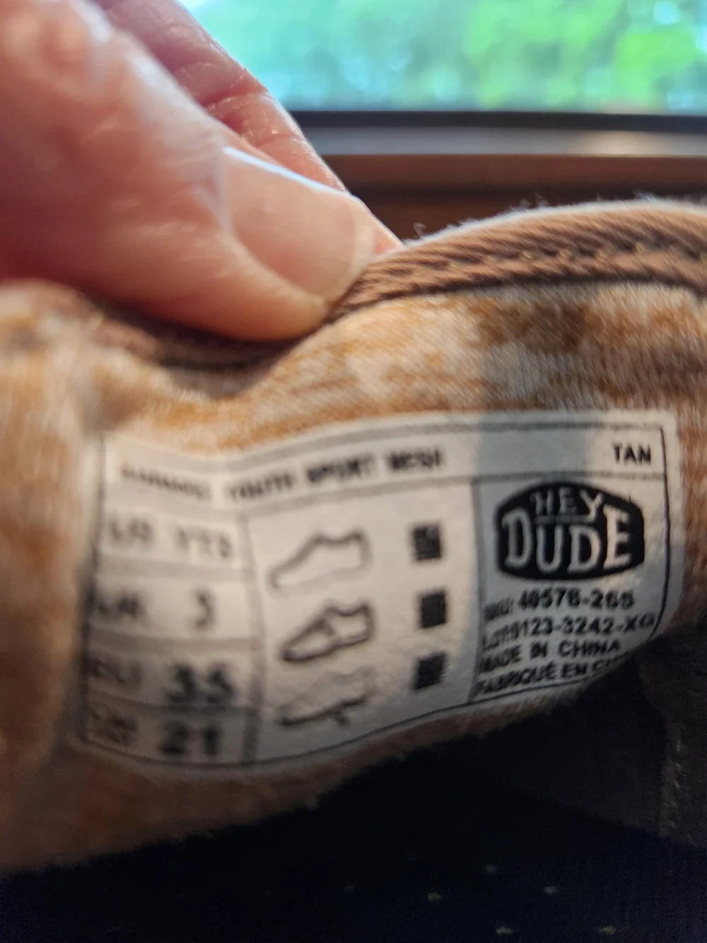 Hey Dude Youth Size 3 Slip-On Loafers in Tan Canvas